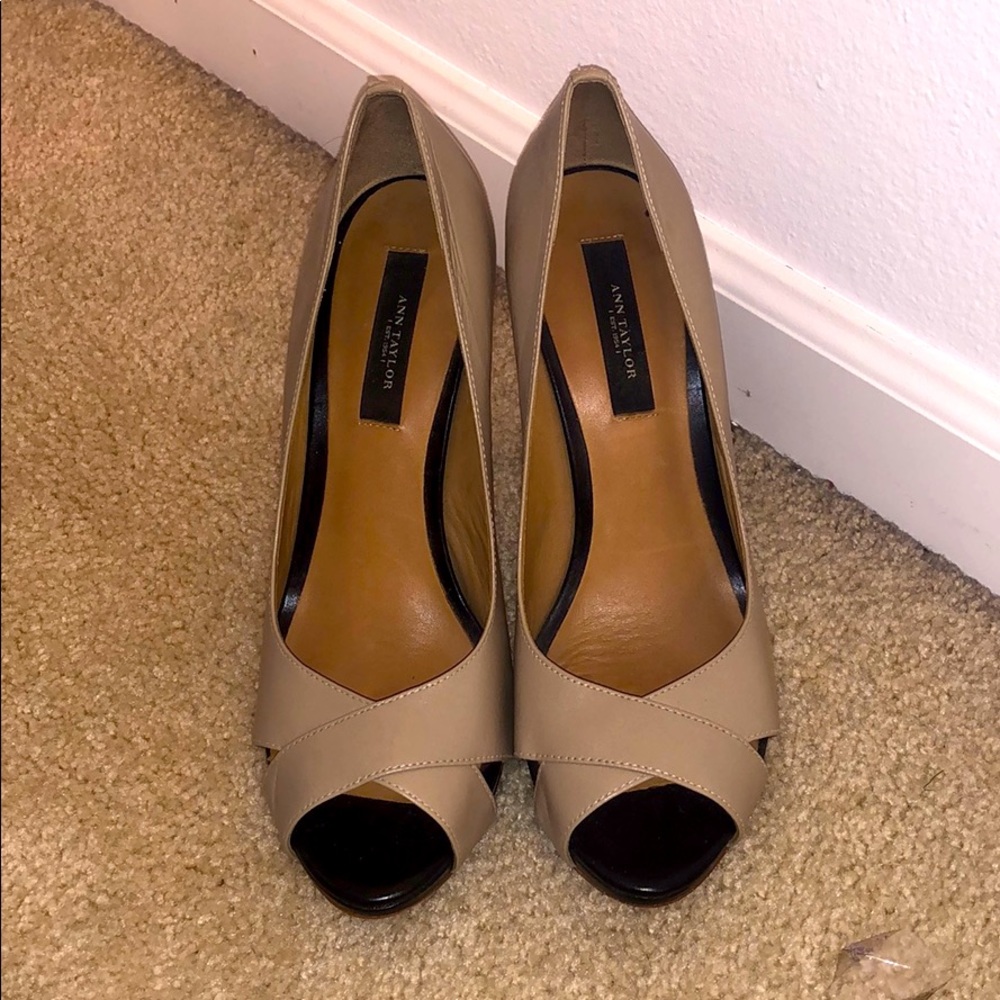 Ann Taylor heels